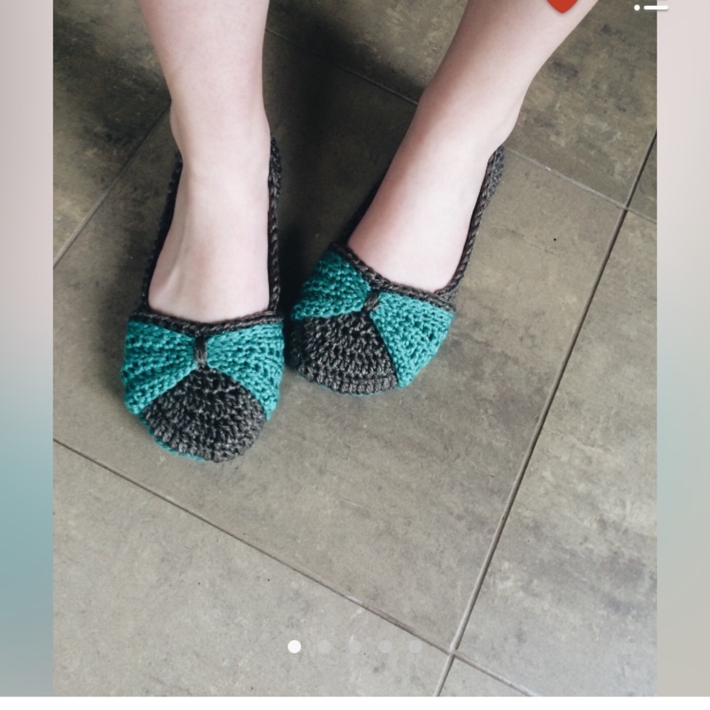 Hand knit never worn slippers